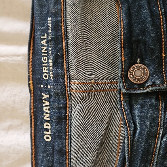 Old Navy mid-rise jeans - Picture 5 of 8